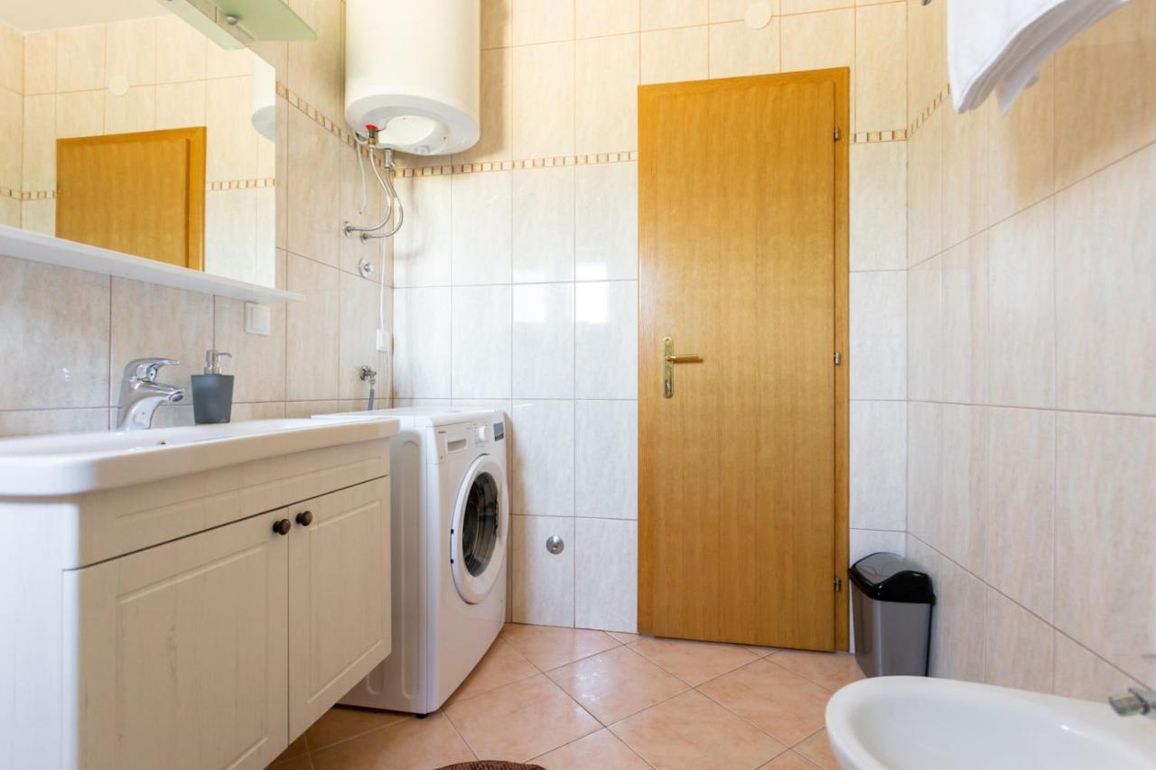 Apartment Demo Malinska Luaran gambar