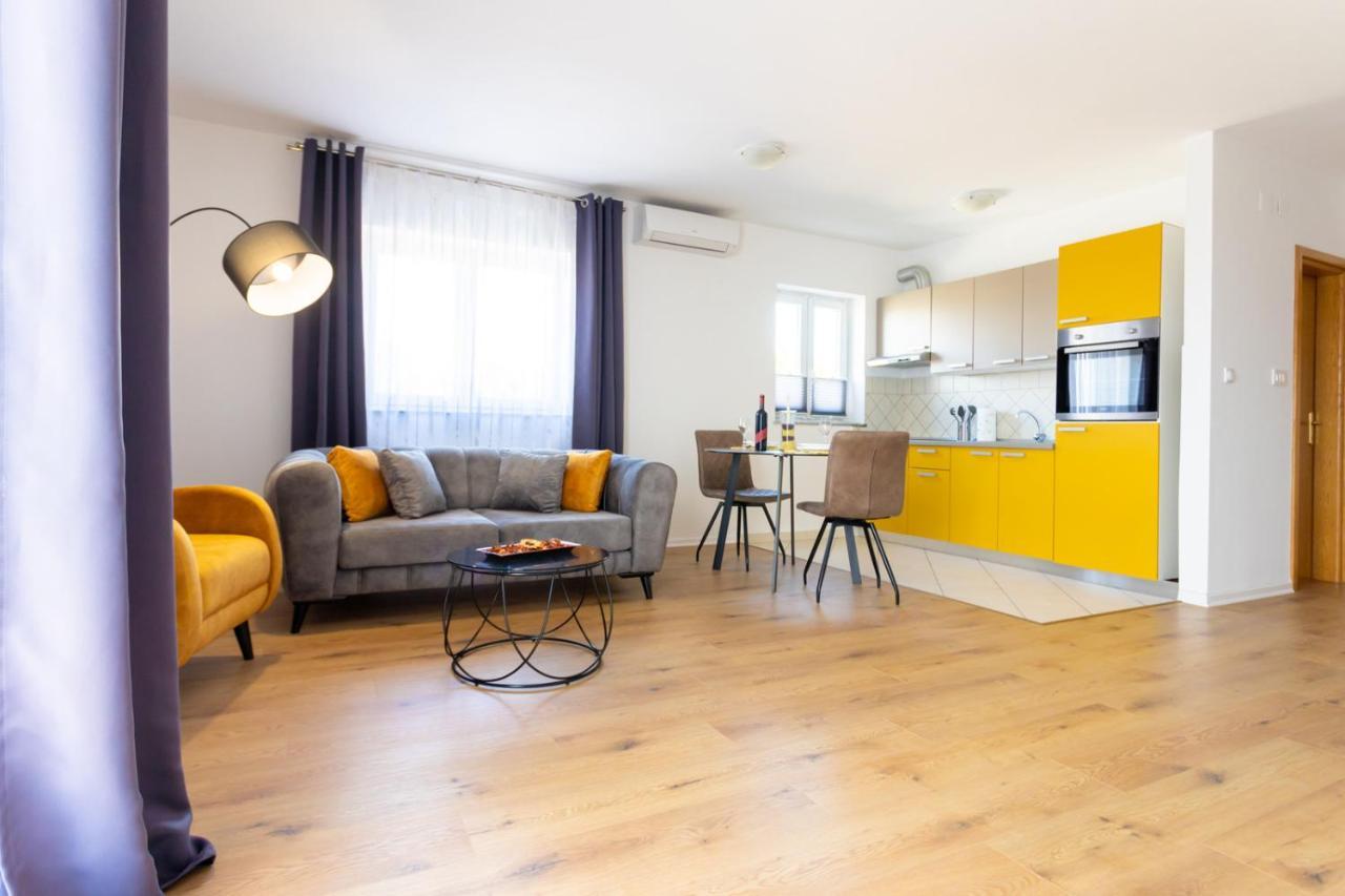 Apartment Demo Malinska Luaran gambar