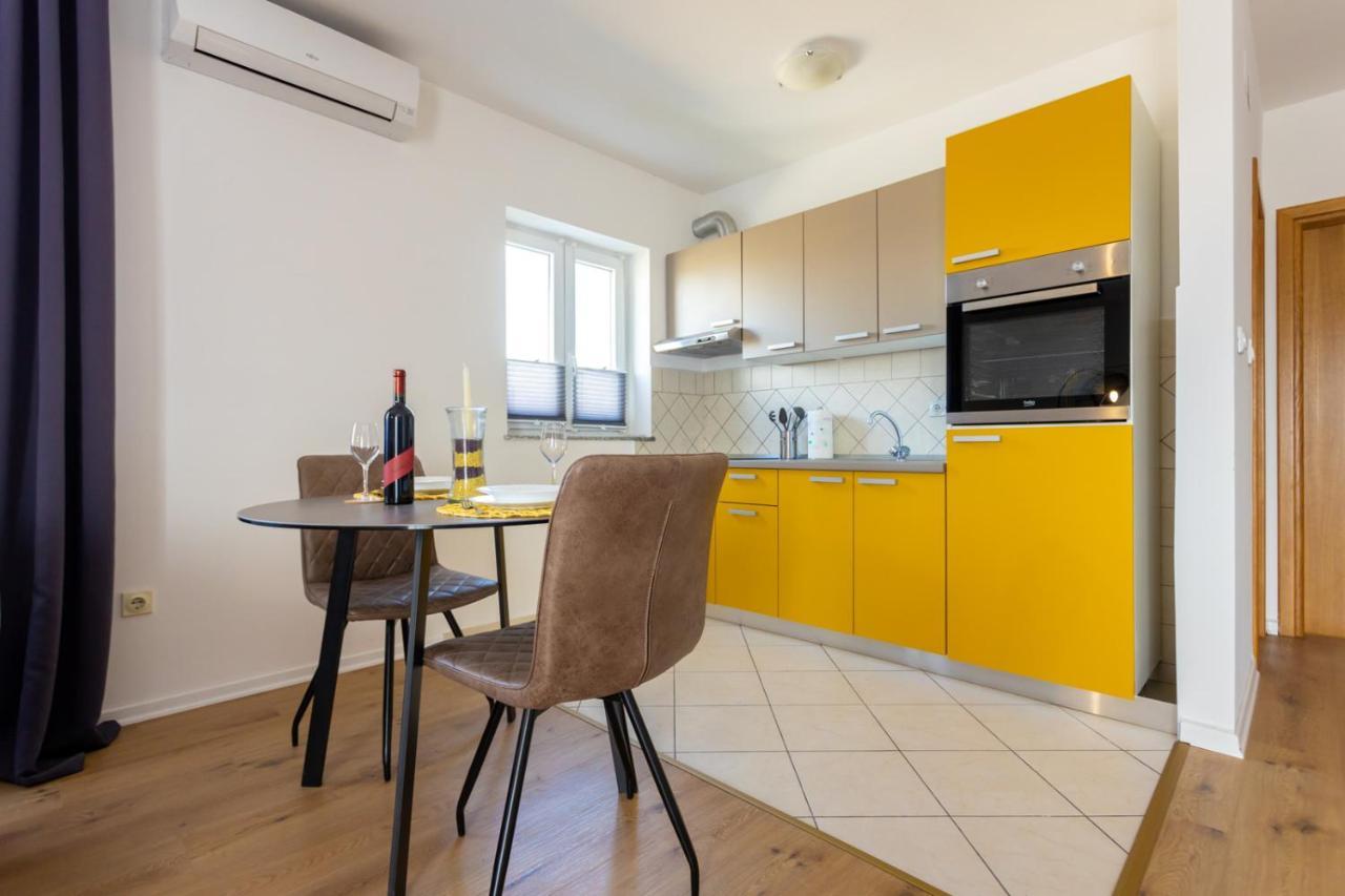 Apartment Demo Malinska Luaran gambar